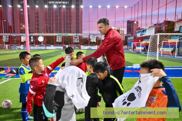 替补席阵容调整青训，外租练级成为主流选择